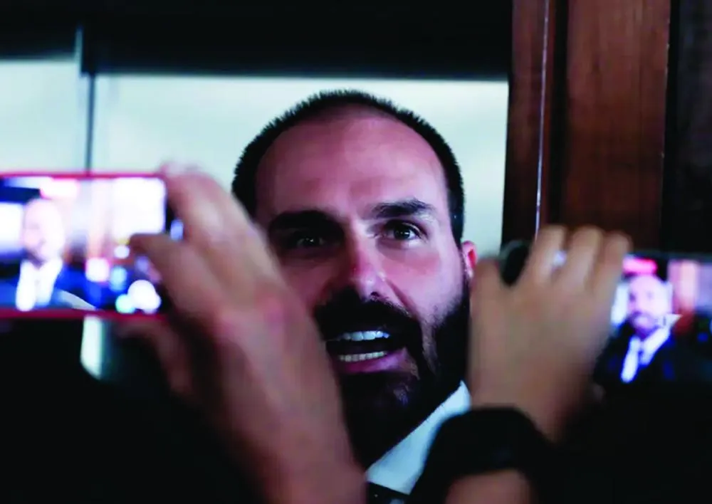 PF determina retorno imediato de Eduardo Bolsonaro a cargo de escrivão