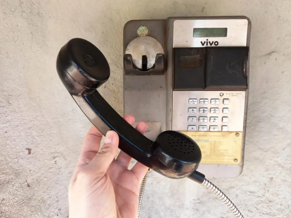 Fim dos orelhões: mais de 400 serão retirados da região em 2026