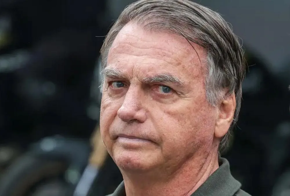Moraes suspende visitas a Bolsonaro na prisão domiciliar
