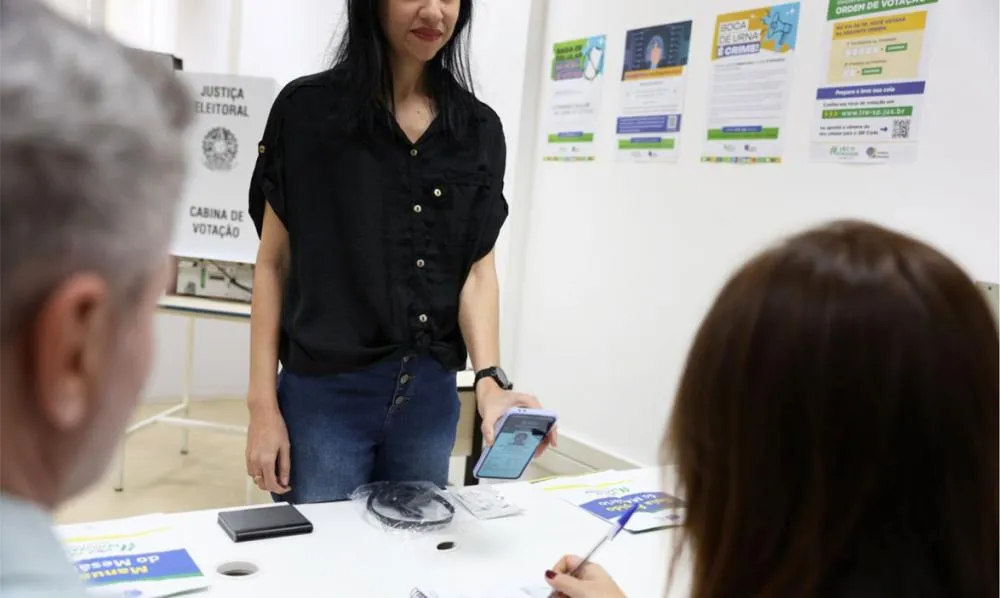 Documentos digitais oficias com foto são aceitos como identificação - Foto: Rovena Rosa/Agência Brasil